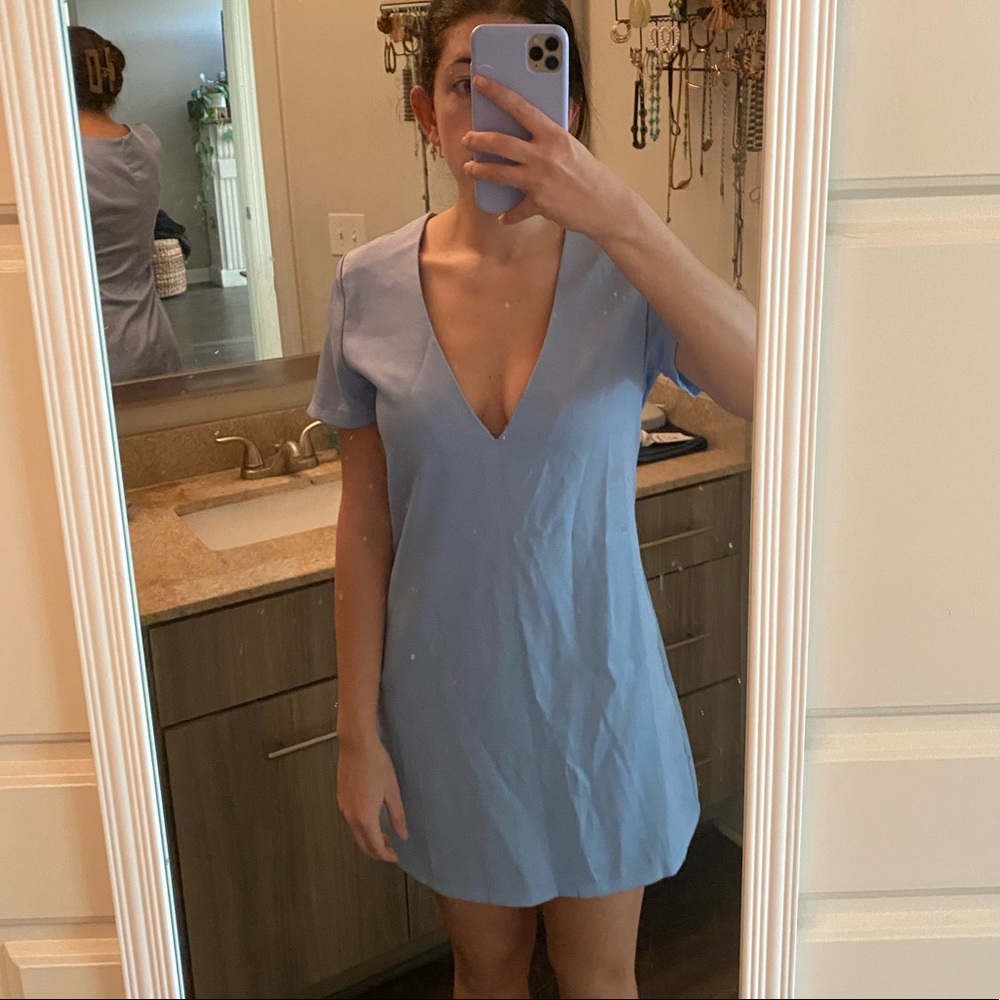 NWT Tobi Light Blue V Neck Short Sleeve Shift Dress